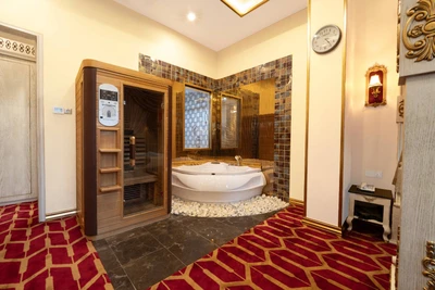 Rose Darvishi Hotel