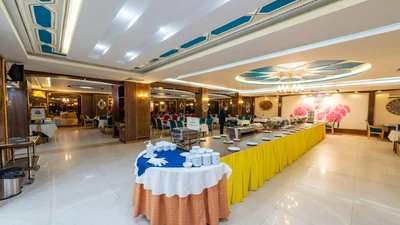 Parsian Ali-Qapu Hotel