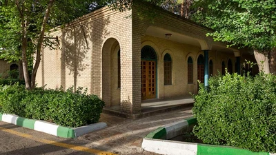 Parsian Safaiyeh Hotel