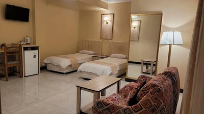Zanjan Sepid Hotel