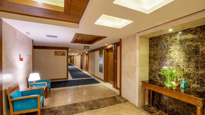 Zandiyeh Hotel