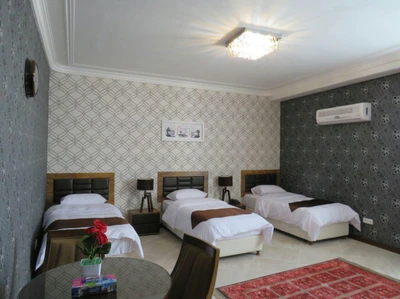 Kourosh Hotel