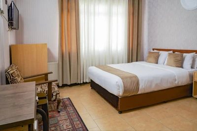 Arman Hotel