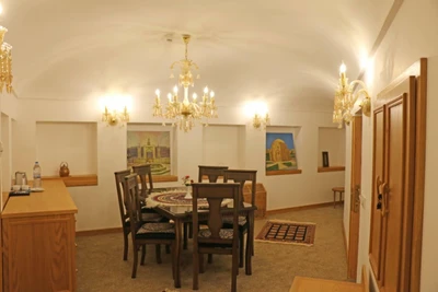 Karvanica Hotel
