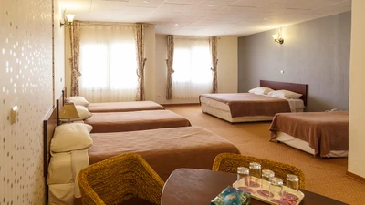 Aramesh Hotel