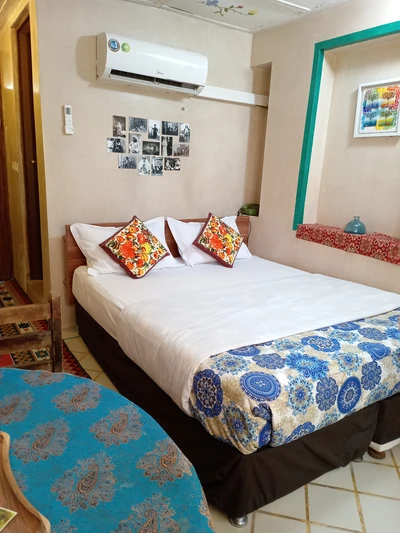 Mahmonir Traditional Hotel