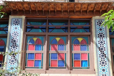 Niayesh Hotel