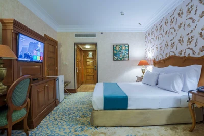 Parsian Esteghlal Hotel