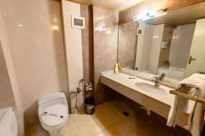 Parsian Enghelab Hotel