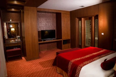 Zandiyeh Hotel
