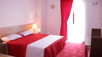 Ahrab Hotel