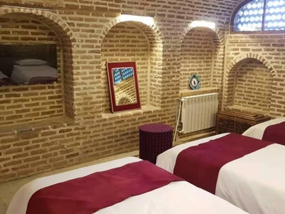 Arghavan Traditional Hotel