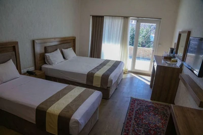 Parsian Buali Hotel