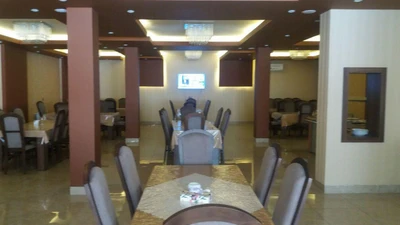 Kerman Hezār Hotel