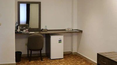 Abrishami Hotel