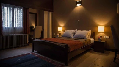 Roodaki Hotel