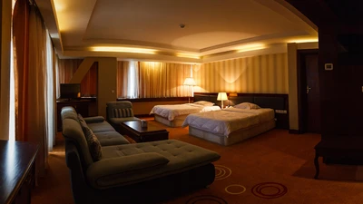 Shiraz Grand Hotel