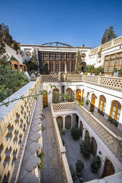 Ghasr Monshi Hotel