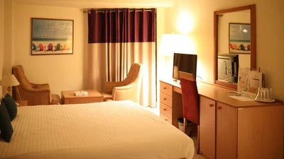 Hormoz Hotel