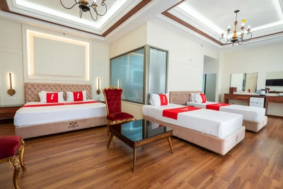 Royal Palace Hotel
