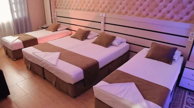 Sepahan Hotel