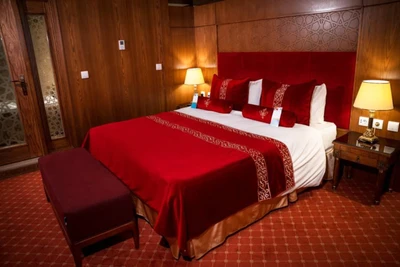 Zandiyeh Hotel