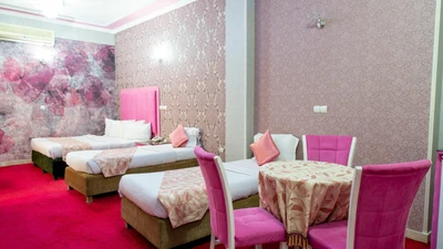 Parseh Hotel