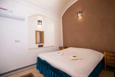 Baba Afzal Hotel