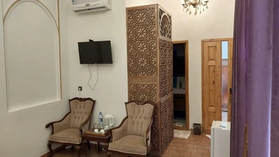 Sorkheyi Hotel