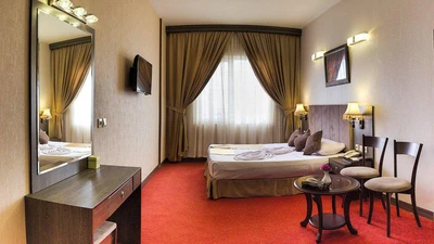 Kiana Hotel