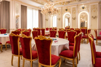 Royal Palace Hotel