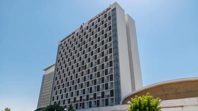 Parsian Esteghlal Hotel