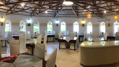 Fanoos Hotel Kish