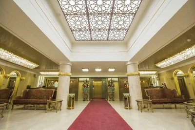 Sadra Hotel