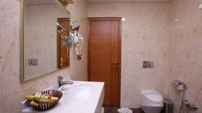 Sarina Hotel