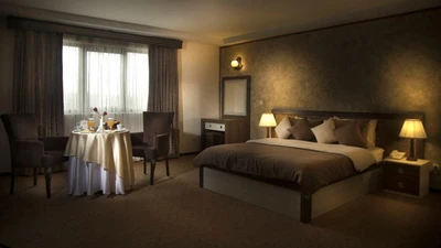 Moein Hotel