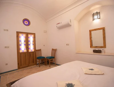 Baba Afzal Hotel