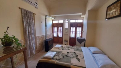 Noghli Traditional Hotel