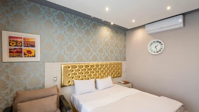 Khajoo Hotel