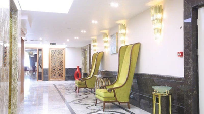 Sarina Hotel