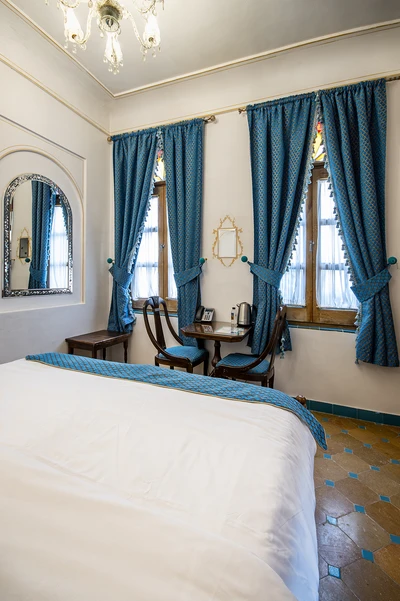 Ghasr Monshi Hotel