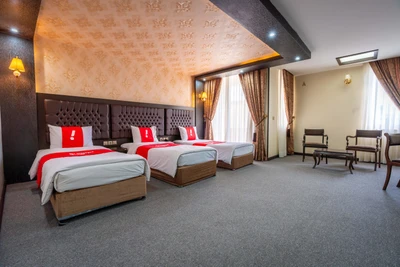 Gostaresh Hotel