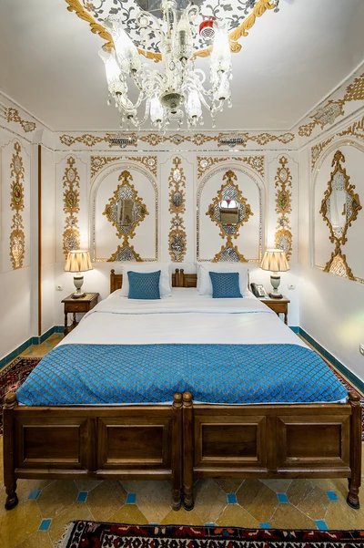 Ghasr Monshi Hotel