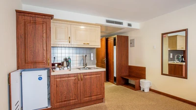 Shirazis Hotel