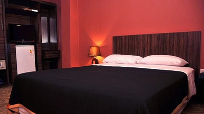 Aramesh Hotel