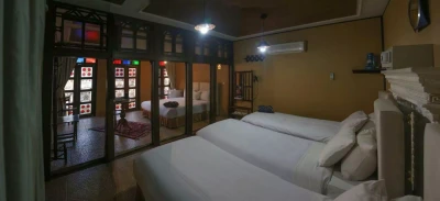 Niayesh Hotel
