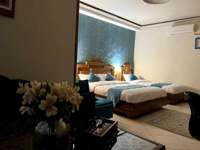 Zohreh Hotel