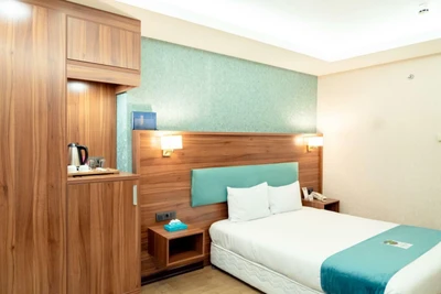 Parsian Ali-Qapu Hotel