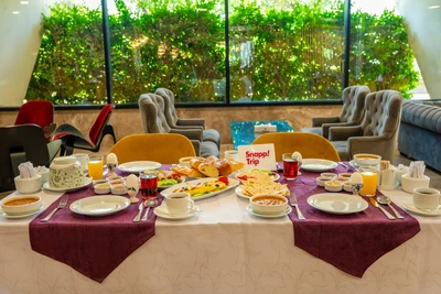 Laleh Hotel