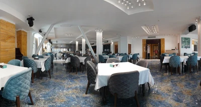 Chamran Grand Hotel